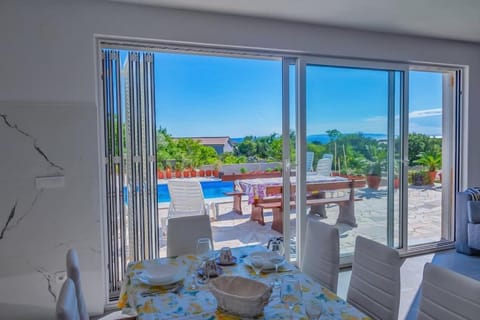 View (from property/room), Seating area, Dining area, Pool view