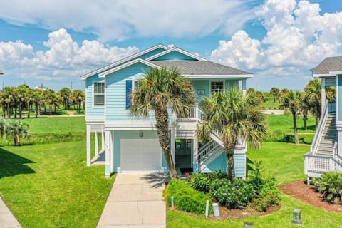 Stella Maris Beach Cottage in Pointe West Resort House in Galveston Island