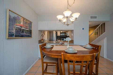 Seaside Cottage 3 bedrooms Private Waterfront Pier House in Rockport