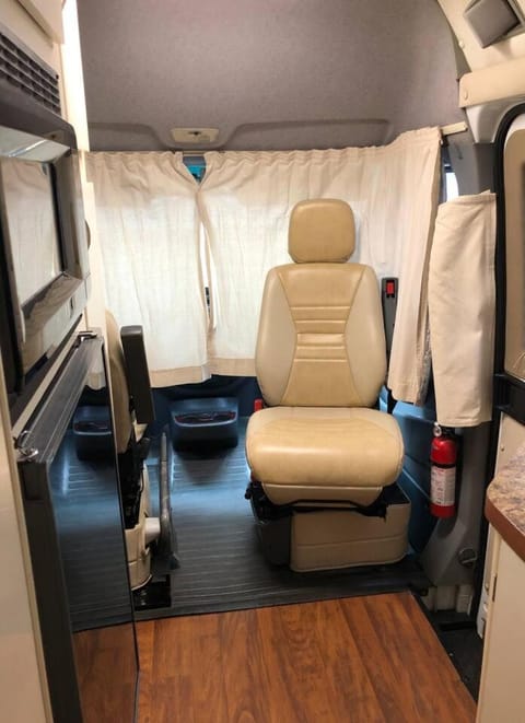 Private and cozy RV, bus to NYC nearby Casa in Linden