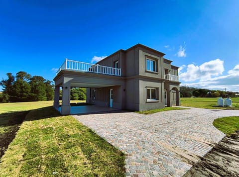 Facade/entrance, Garden, Garden view