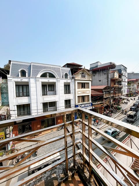 Balcony/Terrace, City view