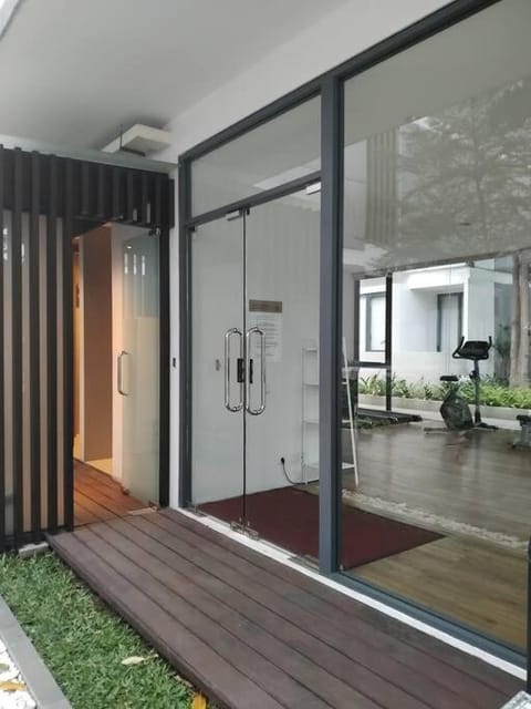 Chic n Spacey 3BR apartment at the Rosebay Apartment in Surabaya