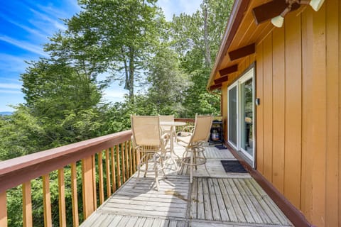 Beech Mountain Cabin with Deck, Grill Ski and Hike! House in Beech Mountain