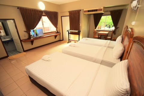 Best LD Hotel โรงแรมเบส แอลดี Hotel in Hua Hin District