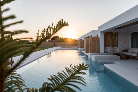 Patio, Pool view, Swimming pool, Sunrise, sunbed