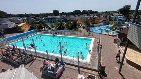 Sandy Feet Retreat, West Sands Apartment in Selsey