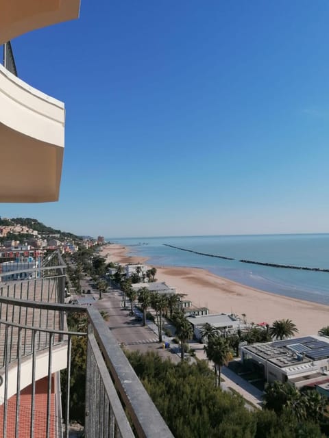 Nearby landmark, Balcony/Terrace, Balcony/Terrace, Beach, Sea view