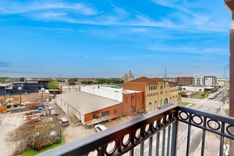 Skyscape Apartment in Waco