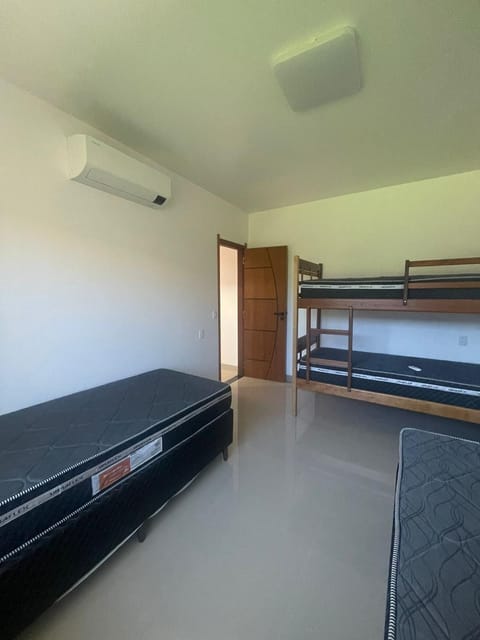 Bed, Photo of the whole room, Bedroom, bunk bed, air conditioner