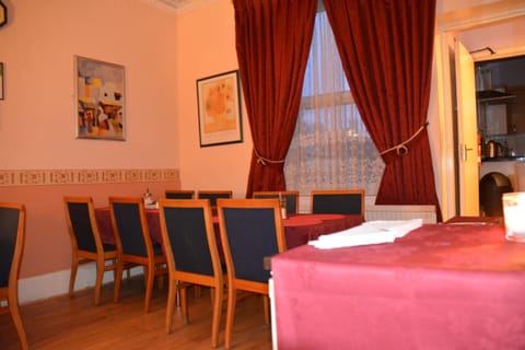 Bow Guest House Bed and Breakfast in Reading