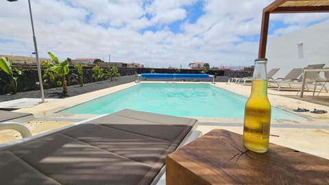 Day, Pool view, Swimming pool, sunbed