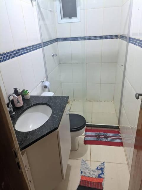 Quarto de Casal Bem Localizado Em apto Compartilhado Apartment in Uberaba