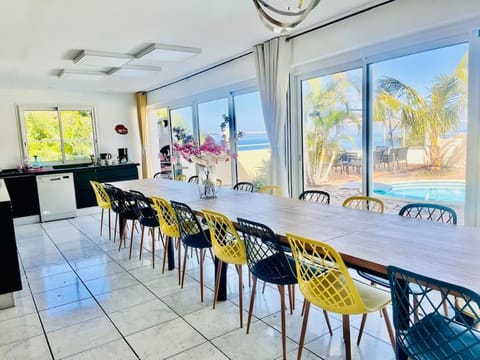 Dining area, Pool view, Swimming pool