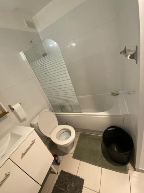 La Cachette Ludique Apartment in Orléans