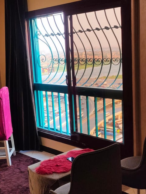 كورنيش النيل البحر الاعظم Apartment in Cairo