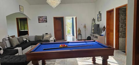 Billiard, TV and multimedia, Living room