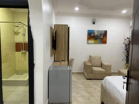 Zeks Place Hotel Bed and Breakfast in Lagos