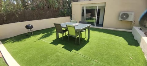 Dining area, Garden view