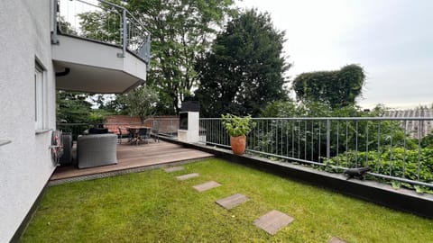 Balcony/Terrace, Garden view