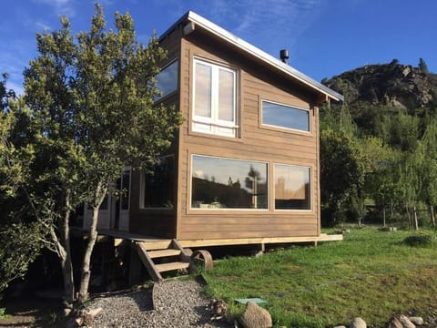 Property building, Spring, Day, Natural landscape, Garden, Garden view, Mountain view