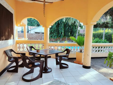 3 bedroom home Apartment in Diani Beach