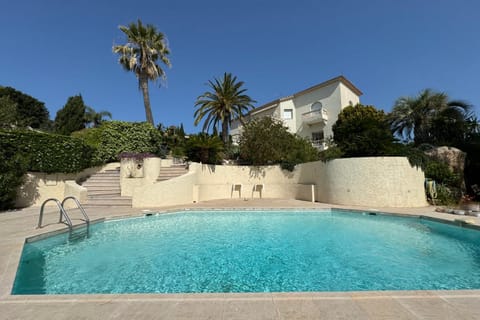 PROVIDENCE - L'Eden - Magnificent apartment with sea view and swimming pool Villa in Cannes