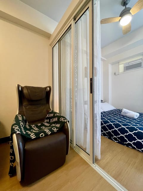 Luxe Pod 211 with Massage Chair & Parking Slot Apartment in Quezon City