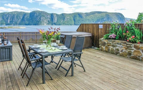 Lovely Home In Farsund With House A Mountain View Casa in Rogaland