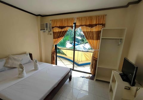 Bed, TV and multimedia, Bedroom, air conditioner