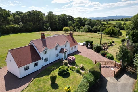 Property building, Hot Tub, Garden view