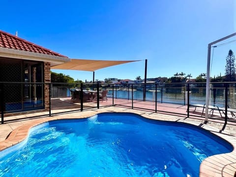 View (from property/room), Pool view, Swimming pool