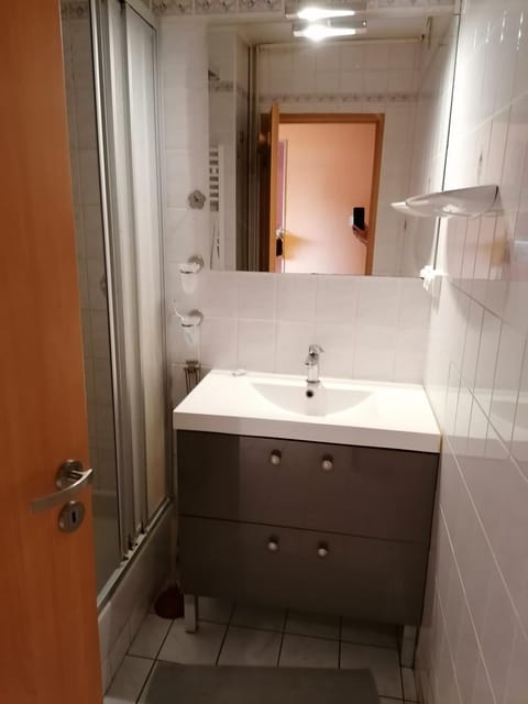 Chambre 1 lit double Bed and Breakfast in Strasbourg