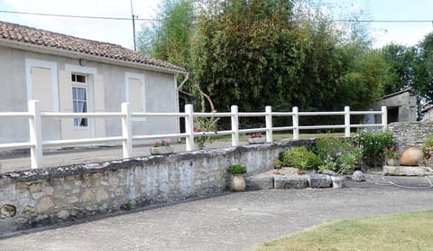 Domaine de Laroque Lou Maïsouet House in Casteljaloux