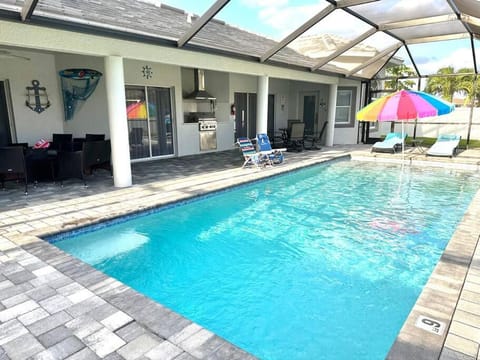 Cape Escape! 4BR 2BA HEATED POOL HOME!!! House in Cape Coral