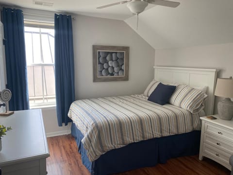 1 Bedroom in Historica Downtown Bluffton - host2coast Casa in Bluffton