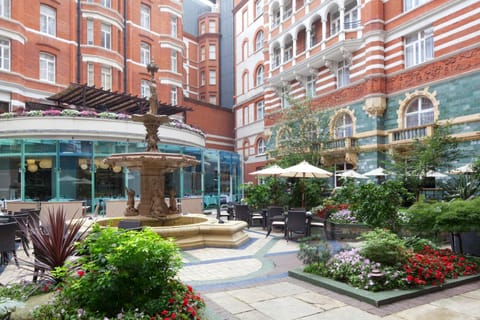St. James' Court, A Taj Hotel, London Hotel in City of Westminster