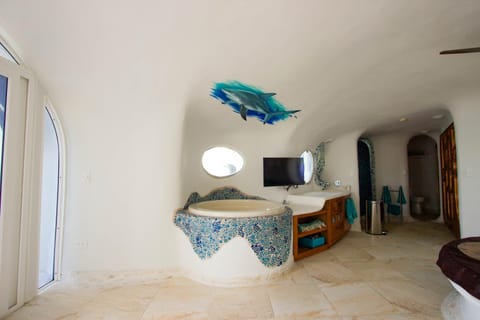 Shark Studio Retreat at Swan Villas - Gold Standard Certified Hotel in Stann Creek District