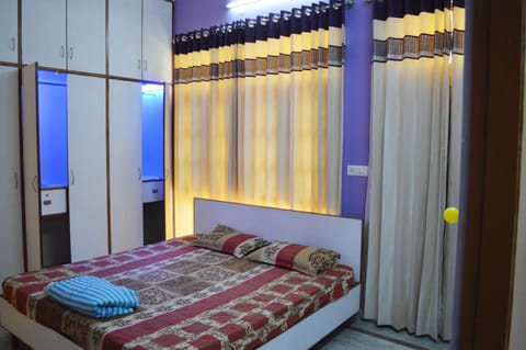 LAVISH Fully Furnished HOMESTAY - ISH, Atithya with various free amenities in Lucknow, INDIA Vacation rental in Lucknow