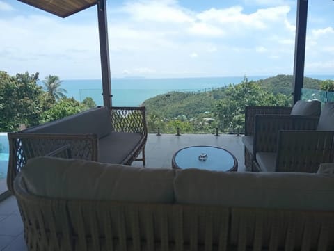 Balcony/Terrace, Mountain view