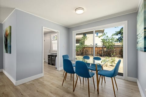 Dining area, Garden view