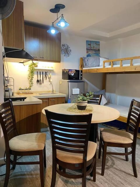 Ortigas Condotel good up to 8 pax Apartment in Mandaluyong