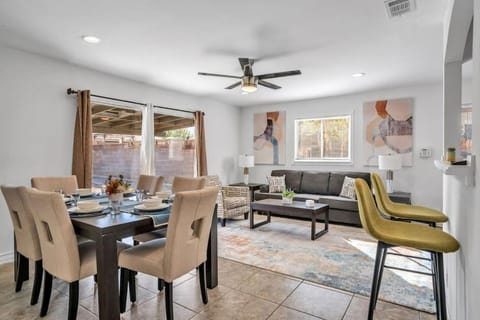 Living room, Dining area