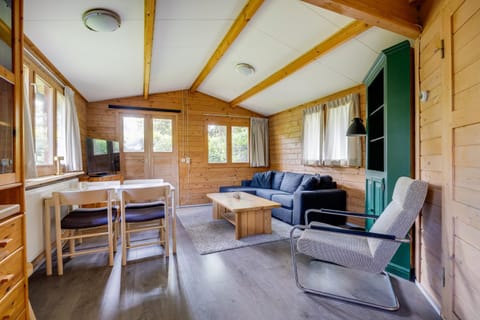 Chalet 'De Taxus' in de Veluwe House in Epe