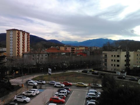 Atico a 5 minutos del centro con terraza Apartment in Olot