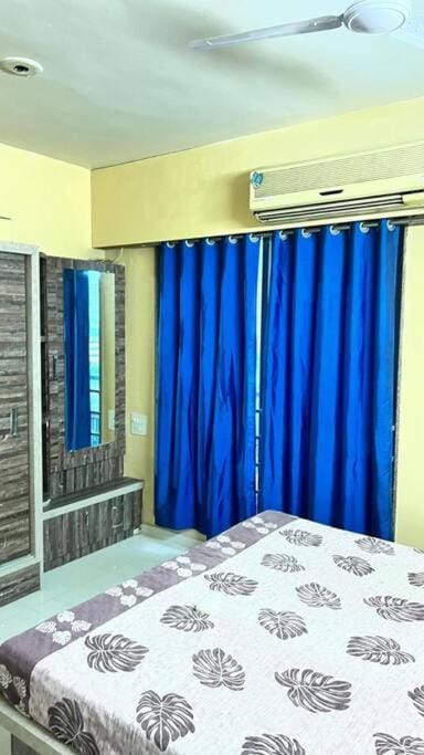 Cozy 2BHK in Prime Location Apartment in Ahmedabad