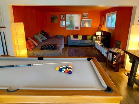 Communal lounge/ TV room, Billiard, Game Room, Evening entertainment