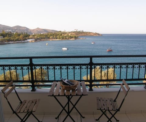 View (from property/room), Balcony/Terrace, Dining area, Sea view