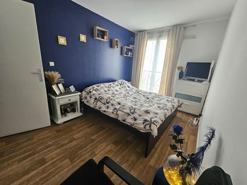 Appart entier 55m 2p et Parking Apartment in Versailles