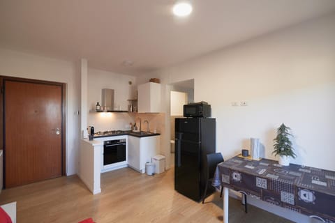 Bilocale moderno in zona tranquilla, parcheggio gratuito Apartment in Perugia